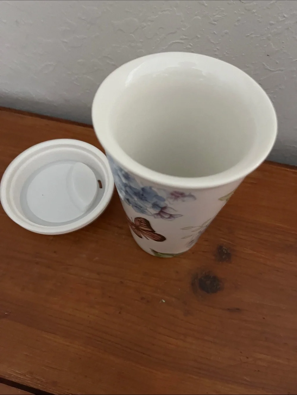 Lenox Butterfly Meadow Hydrangeas Ceramic Travel Mug with Silicone Lid